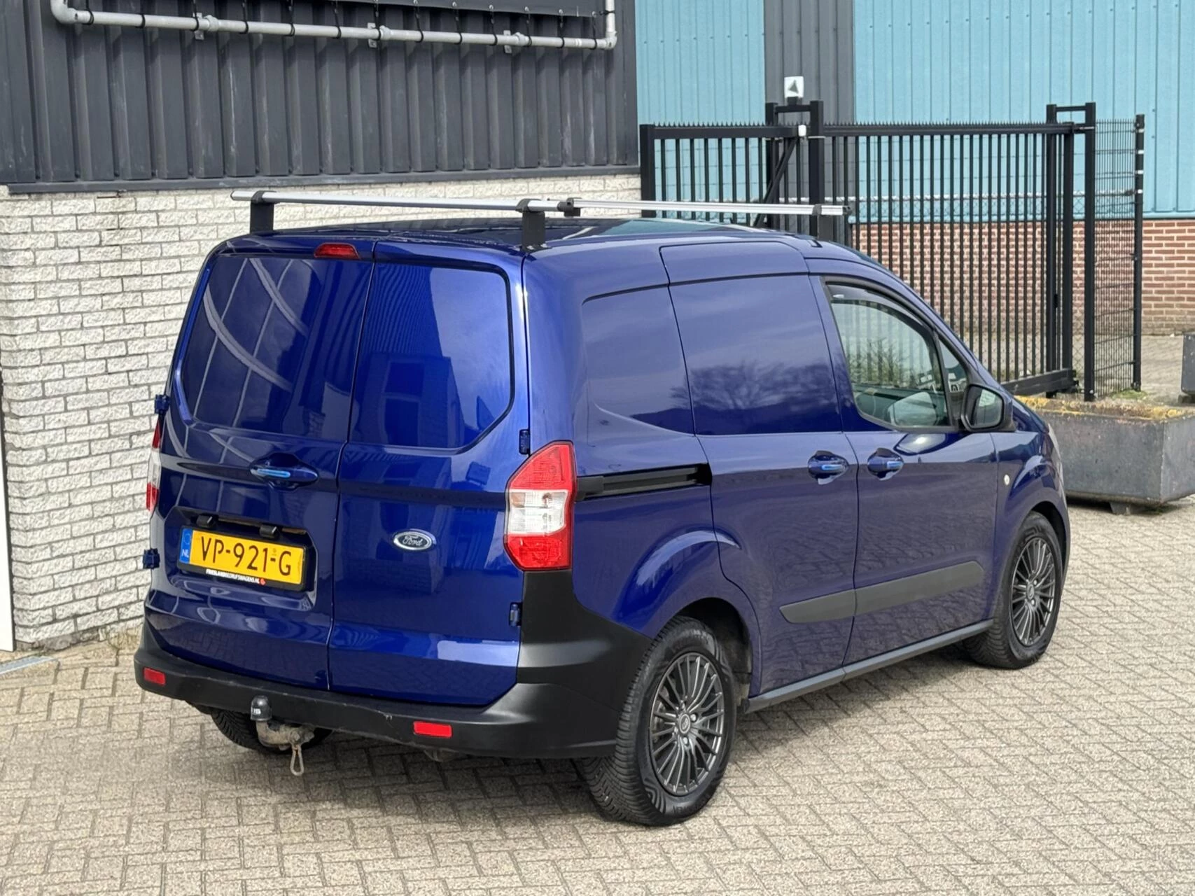 Hoofdafbeelding Ford Transit Courier
