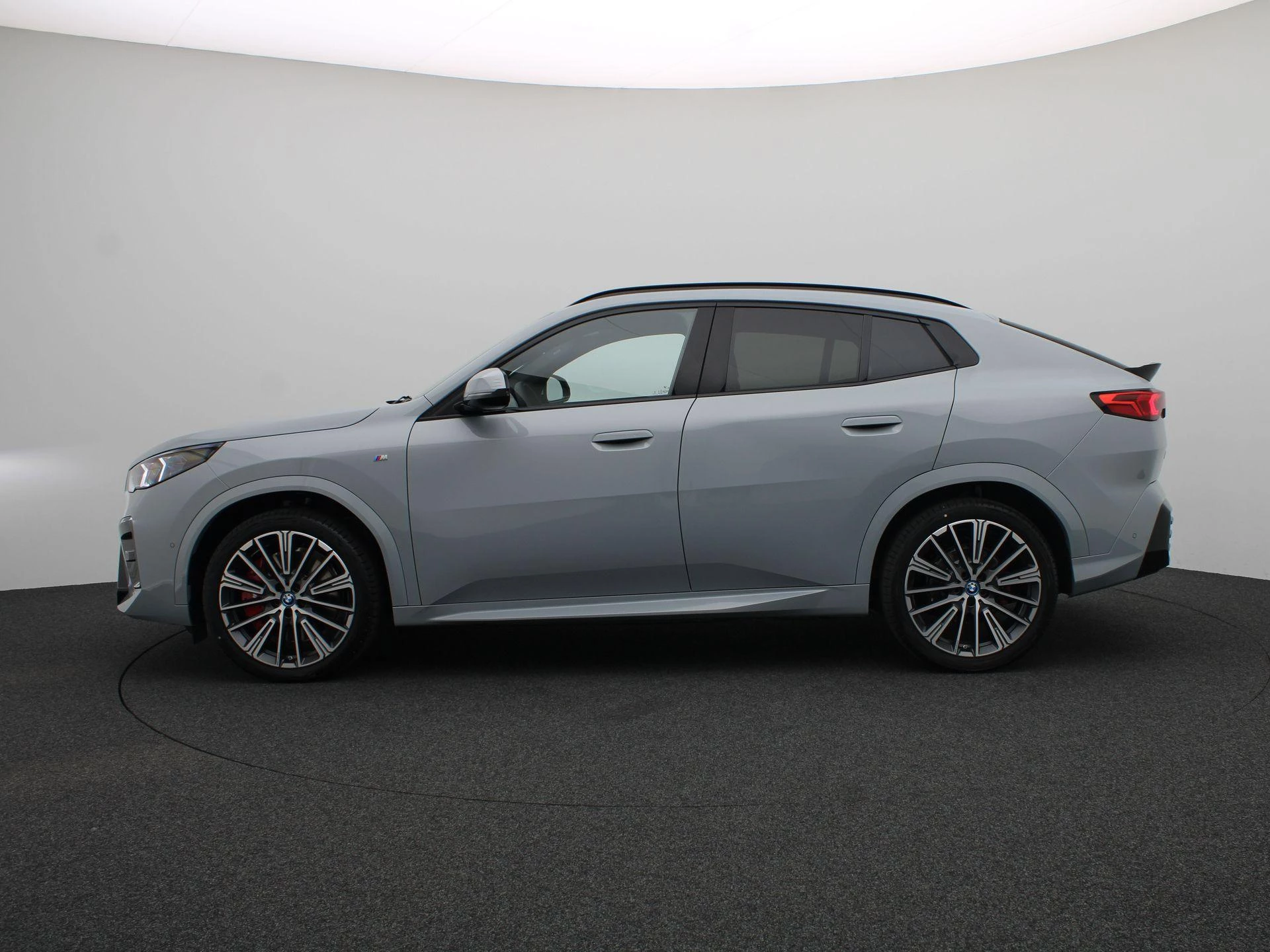 Hoofdafbeelding BMW iX2