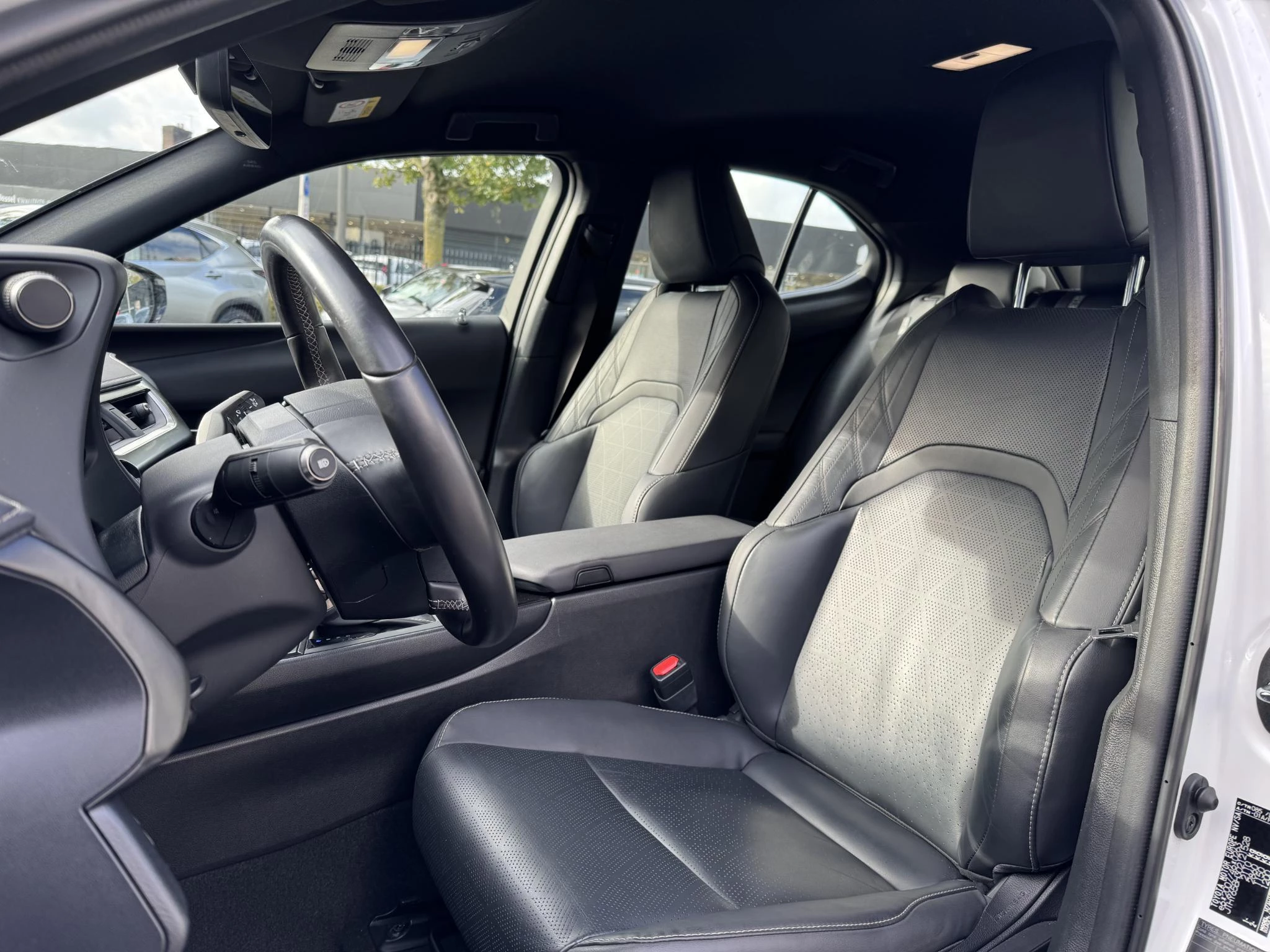 Hoofdafbeelding Lexus UX