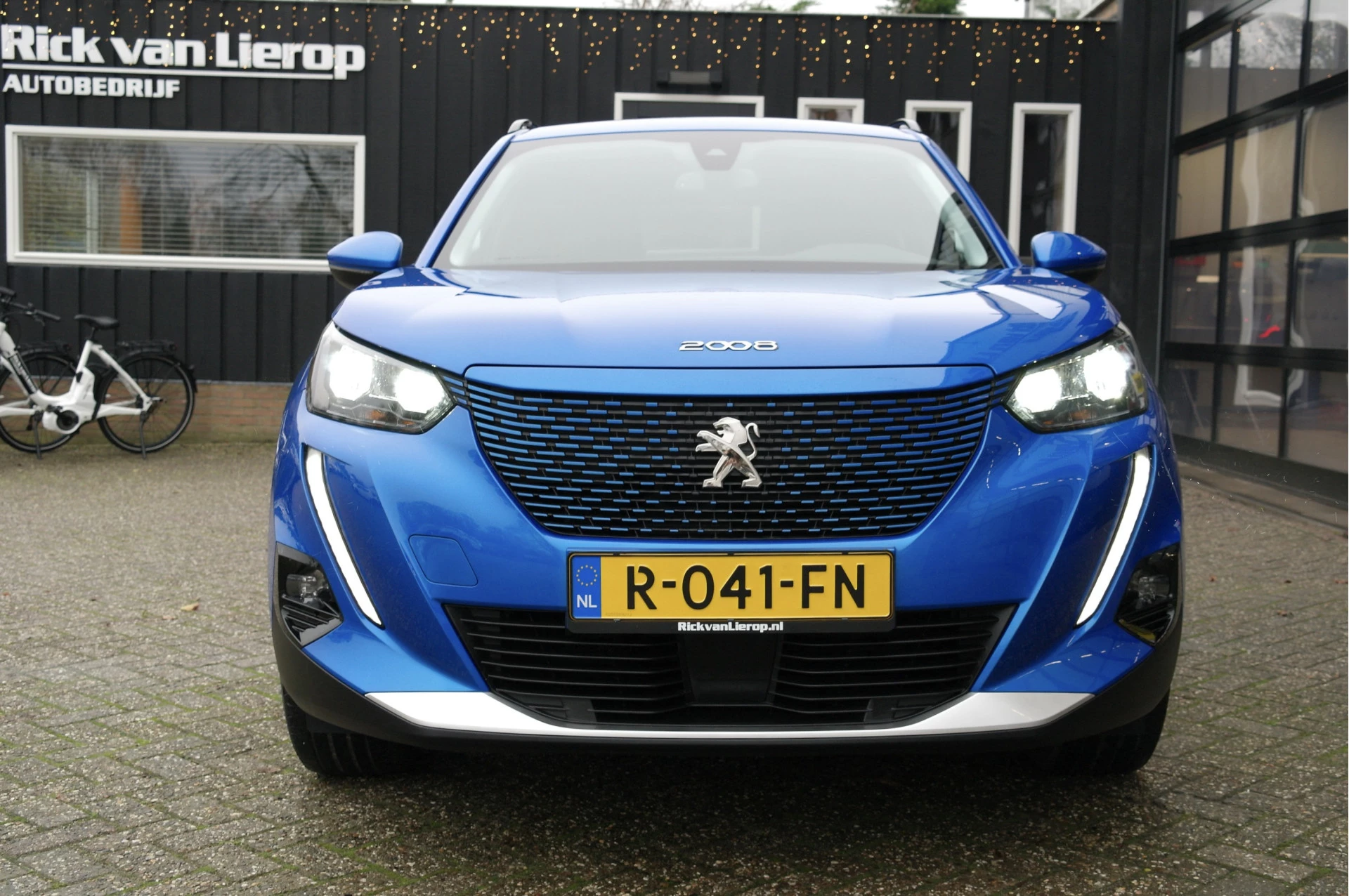 Hoofdafbeelding Peugeot e-2008