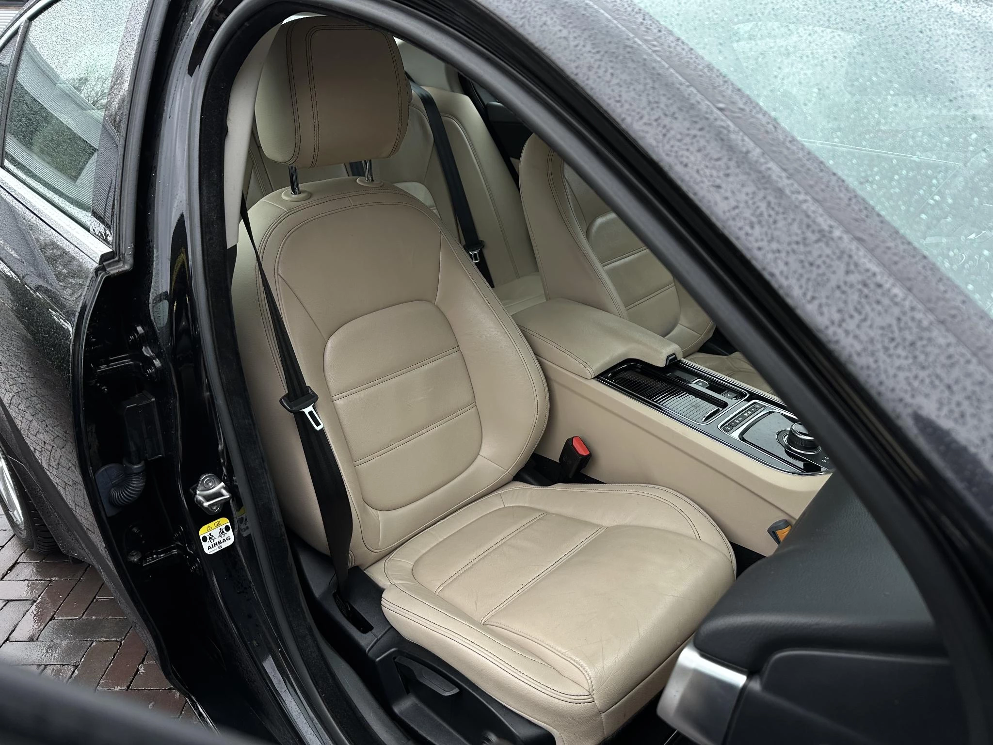 Hoofdafbeelding Jaguar XE