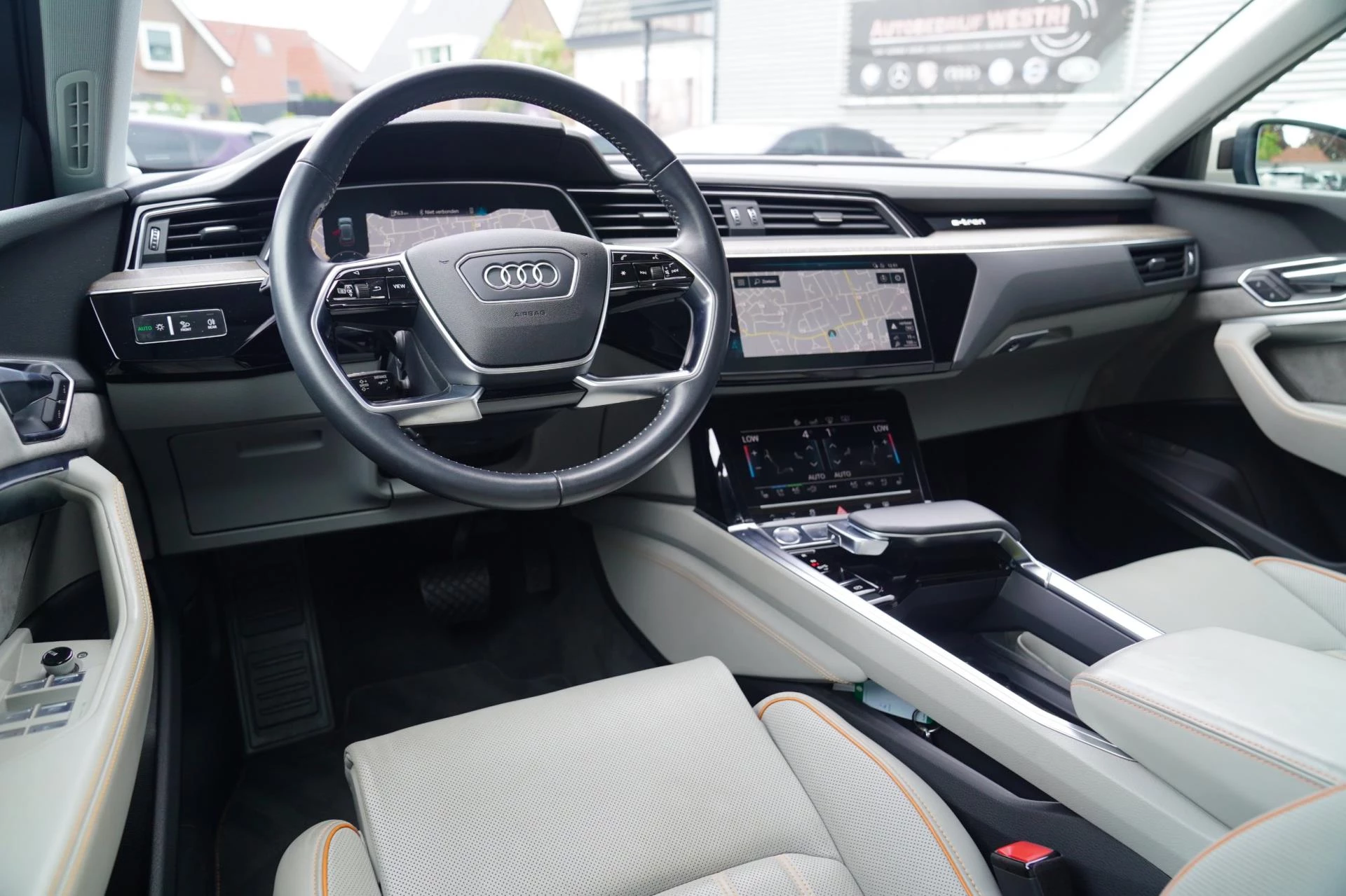 Hoofdafbeelding Audi e-tron