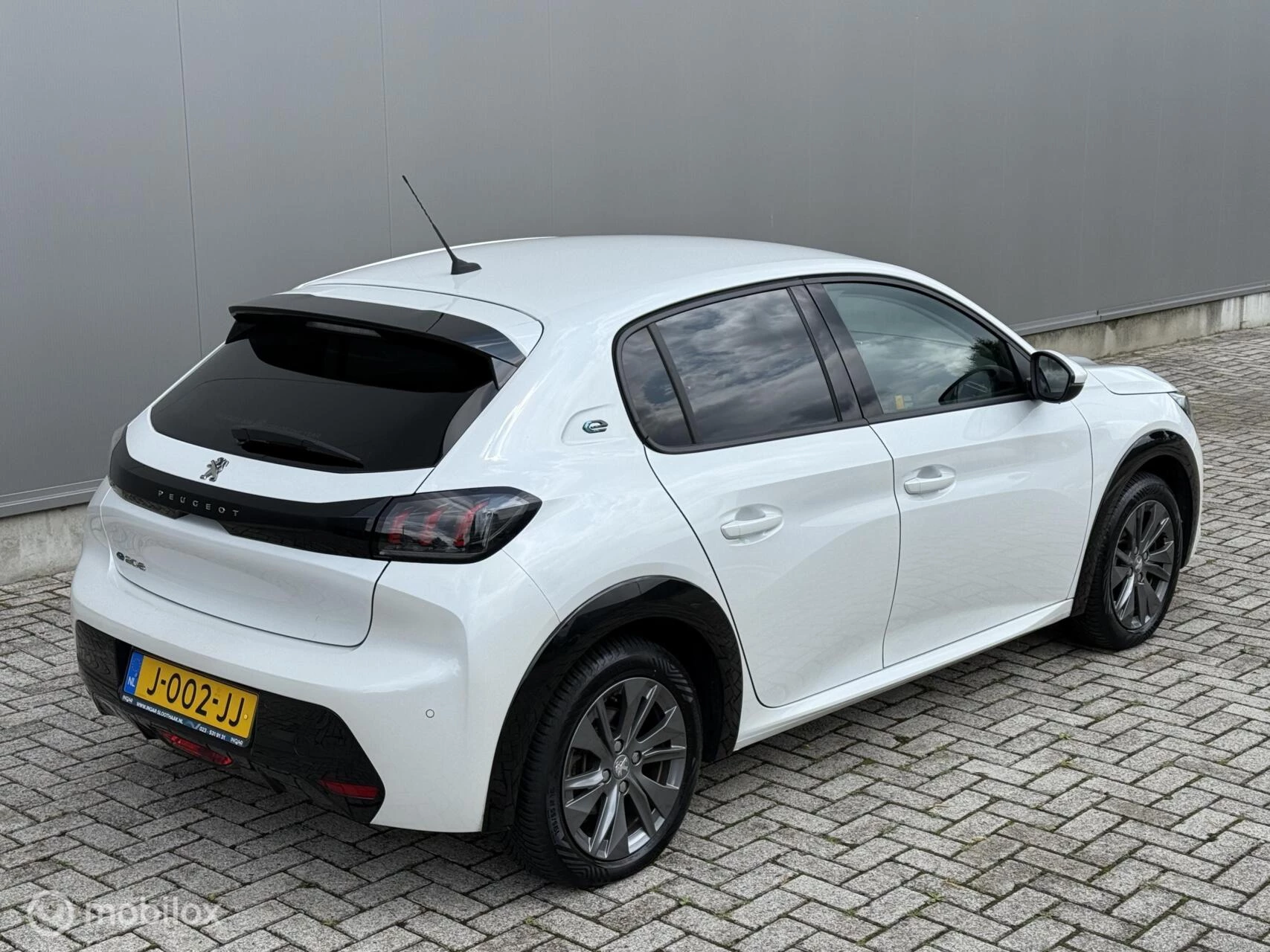 Hoofdafbeelding Peugeot e-208