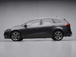 Kia Cee'd Sportswagon 1.6 GDI Super Pack Premium Sport (APPLE CARPLAY,NAVI,CAMERA,STOEL/STUUR VERWARMING,SPORTSTOELEN,LM VELGEN)
