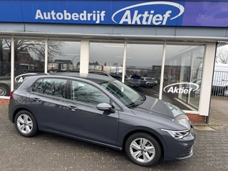 Volkswagen Golf 1.5 TSI Life Business