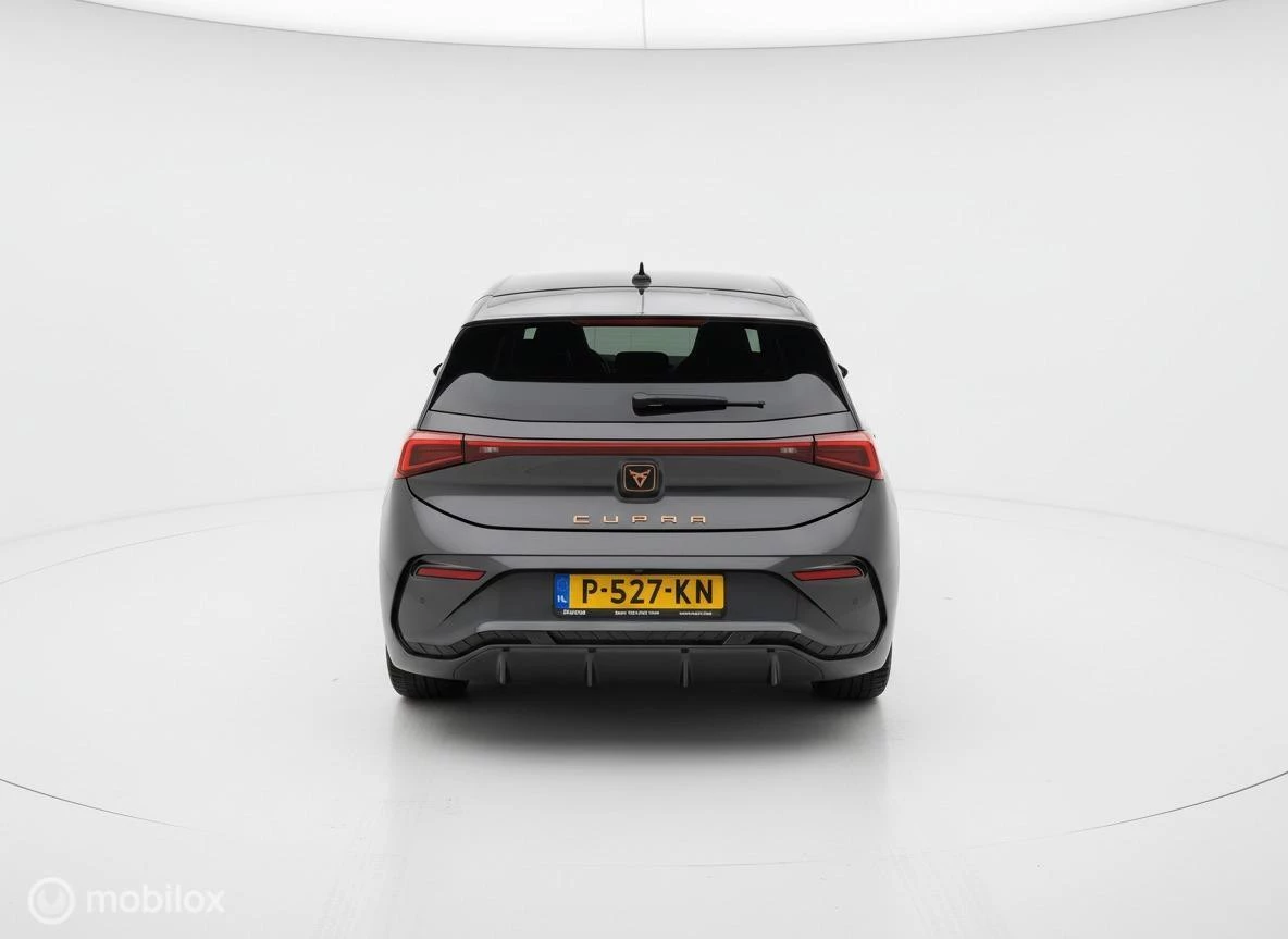 Hoofdafbeelding CUPRA Born