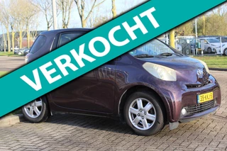 Hoofdafbeelding Toyota iQ Toyota IQ 1.0 VVTi Aspiration / NAVI / CARPLAY/CLIMA