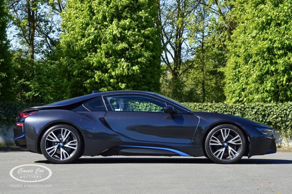 Hoofdafbeelding BMW i8