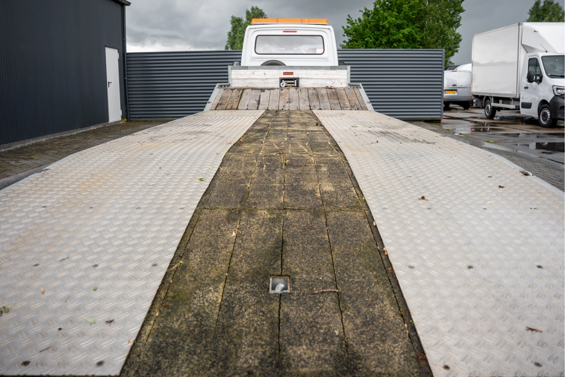 Hoofdafbeelding veldhuizen P47-2 | Oplegger | Kuip | Dieplader | Max Mas. 10T | Elektrische lier | Oprijplaten