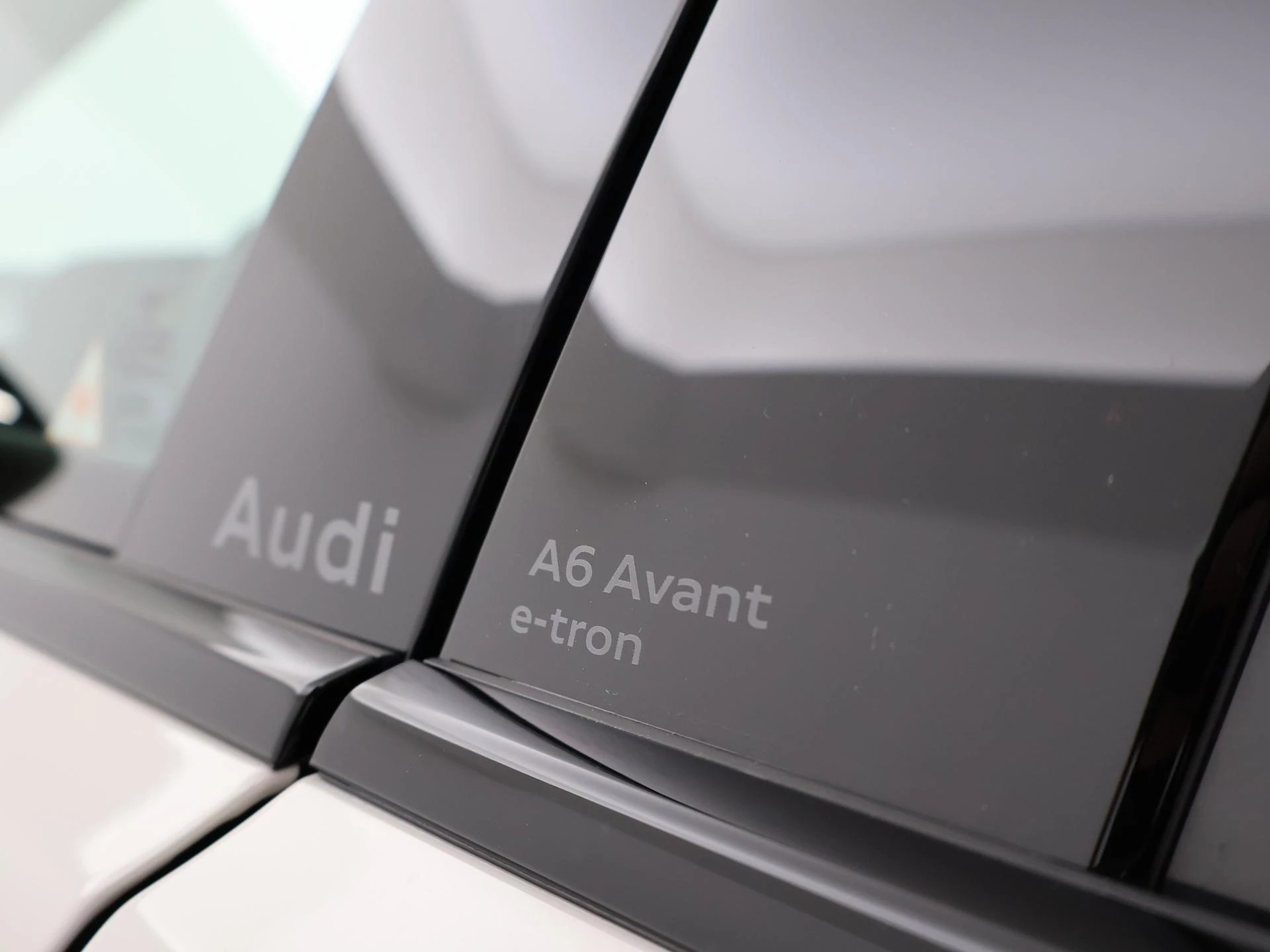 Hoofdafbeelding Audi A6 Avant e-tron