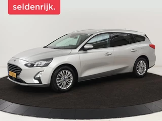 Hoofdafbeelding Ford Focus Ford Focus 1.0 EcoBoost Hybrid Titanium X |  Stoel & stuurverwarming | Camera | Trekhaak | Carplay | Digital Cockpit | Full LED | Keyless