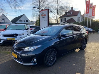Hoofdafbeelding Toyota Auris Toyota Auris TOURING SPORTS 1.8 HYBRID LEASE+ AUT. / PANO / ECC / TREKHAAK