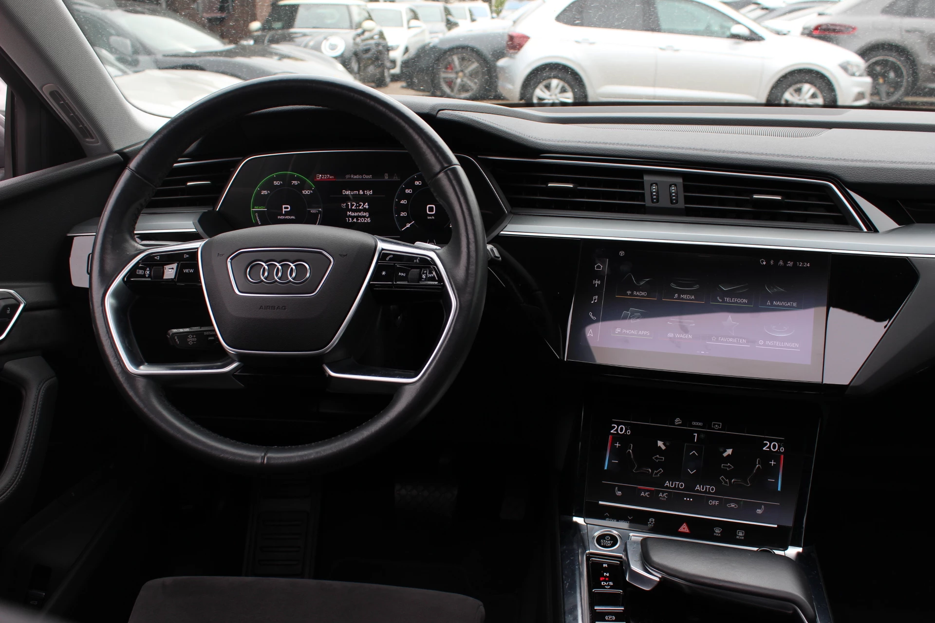 Hoofdafbeelding Audi e-tron