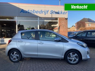 Toyota Yaris 1.5 VVT-i Hybrid Aspiration Trekhaak Navigatie Cruise.