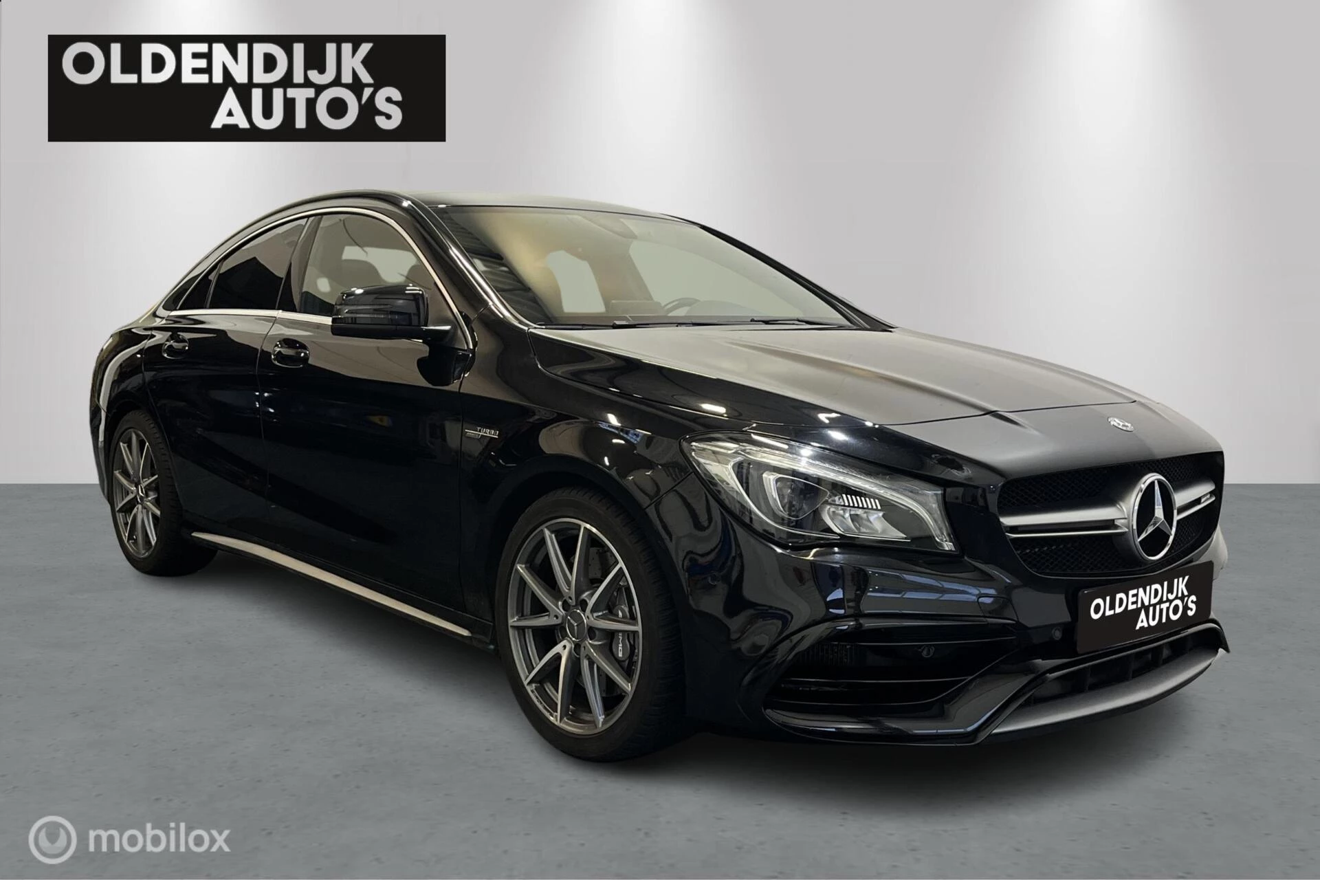 Hoofdafbeelding Mercedes-Benz CLA