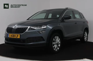 Skoda Karoq 1.5 TSI ACT Style (STOELVERWARMING, CAMERA, SFEERVERLICHTING, NAVIGATIE CARPLAY, CRUISE CONTROL, PARKEERSENSOREN)