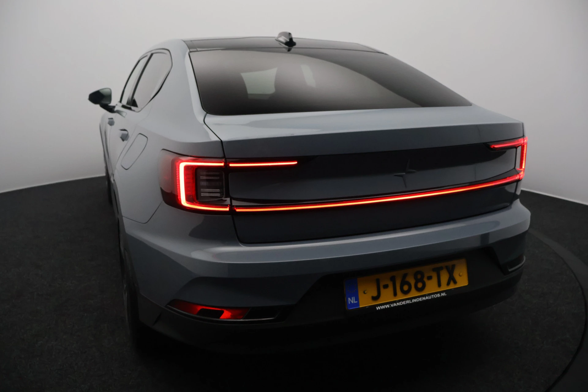 Hoofdafbeelding Polestar 2