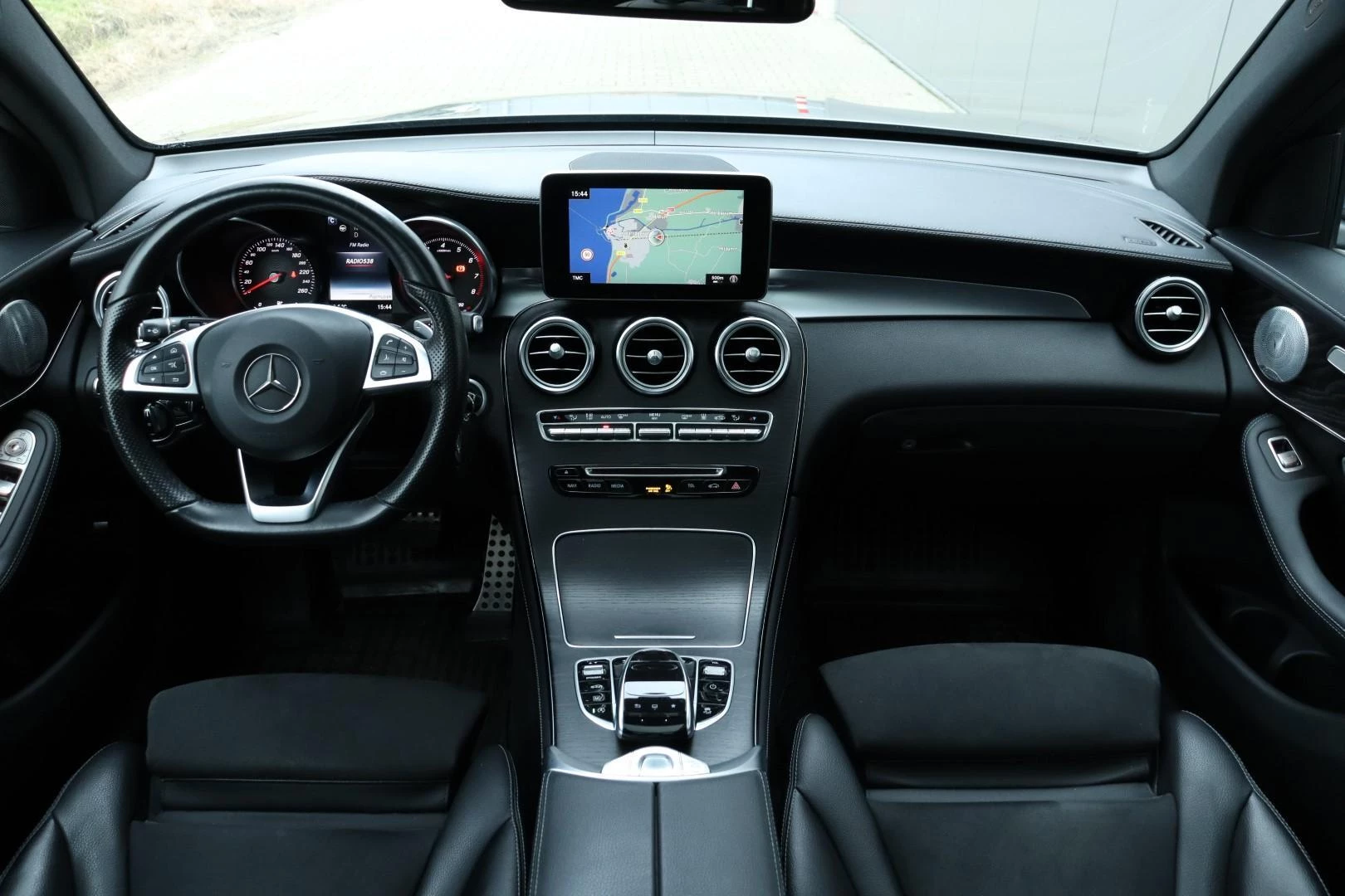 Hoofdafbeelding Mercedes-Benz GLC