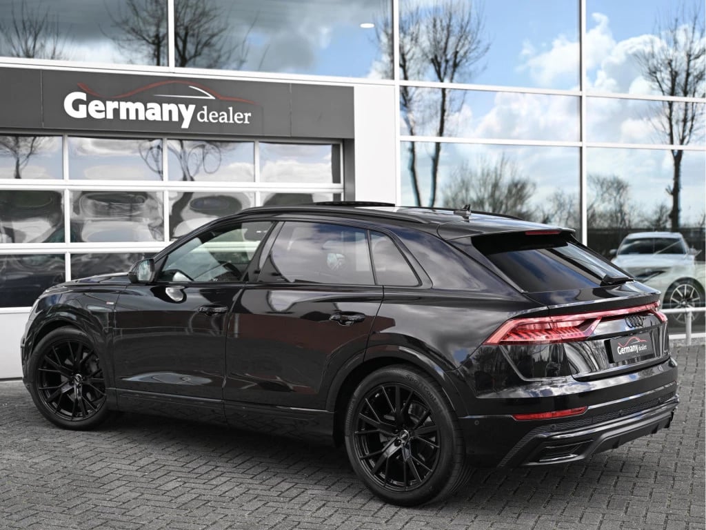 Hoofdafbeelding Audi Q8