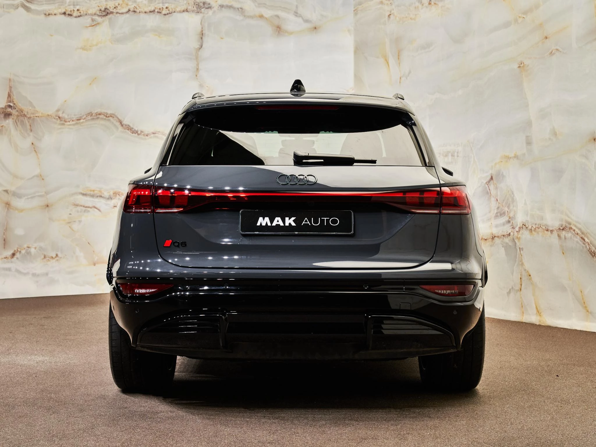 Hoofdafbeelding Audi Q6 e-tron