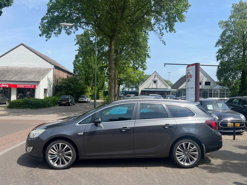 Hoofdafbeelding Opel Astra