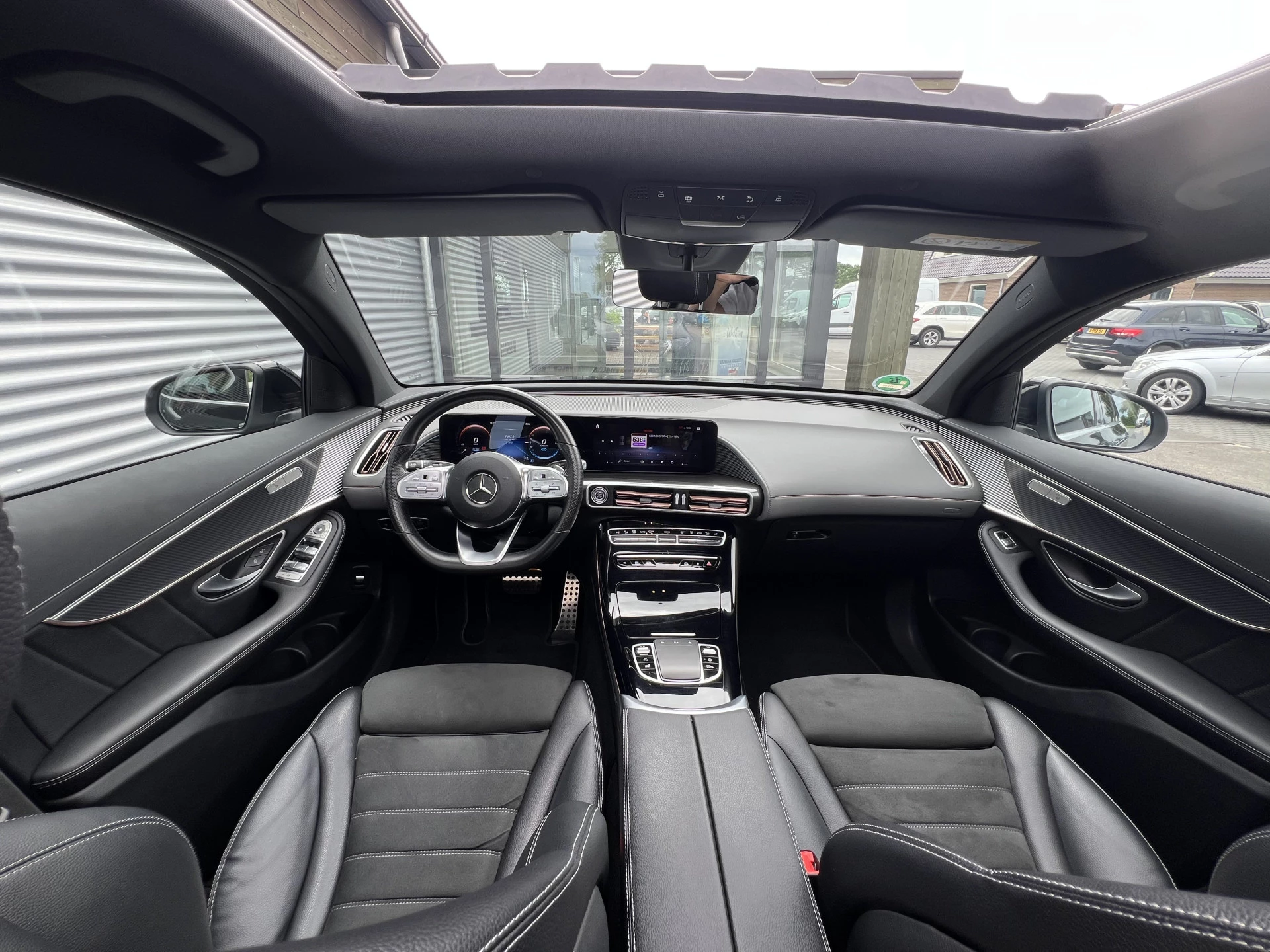 Hoofdafbeelding Mercedes-Benz EQC