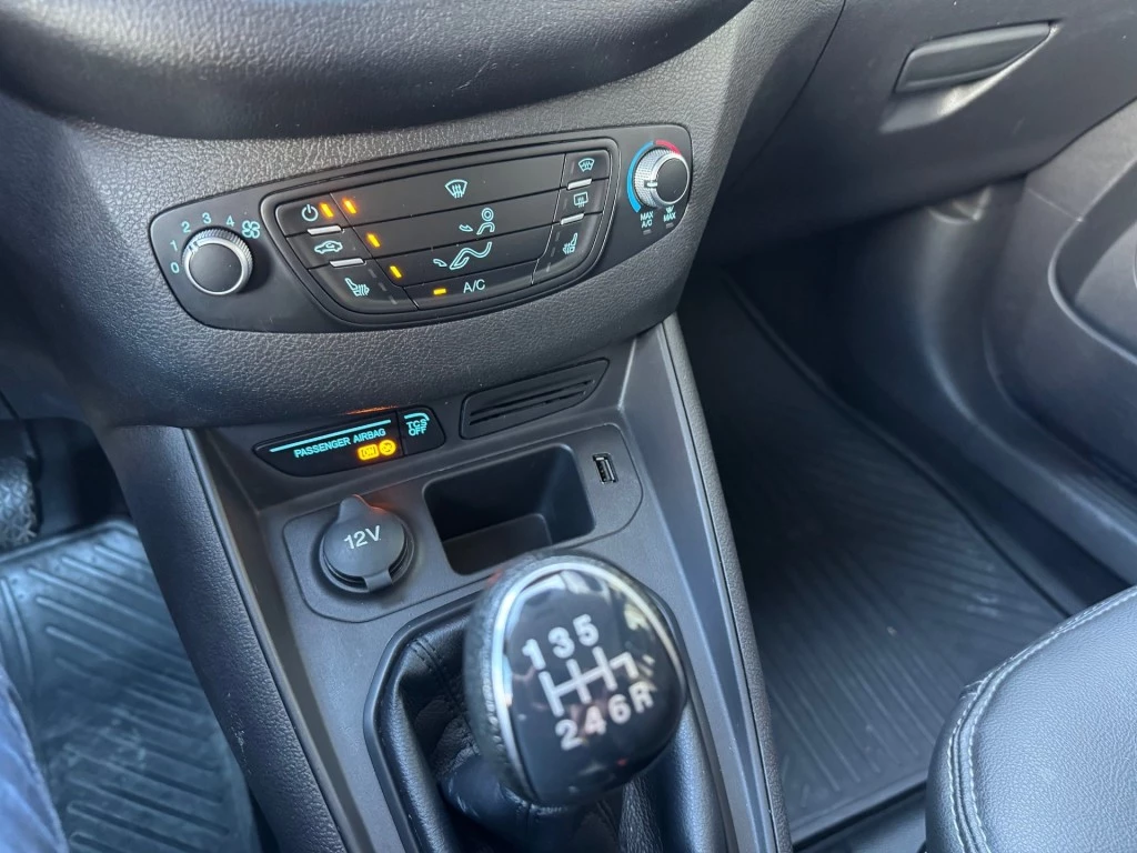 Hoofdafbeelding Ford Transit Courier