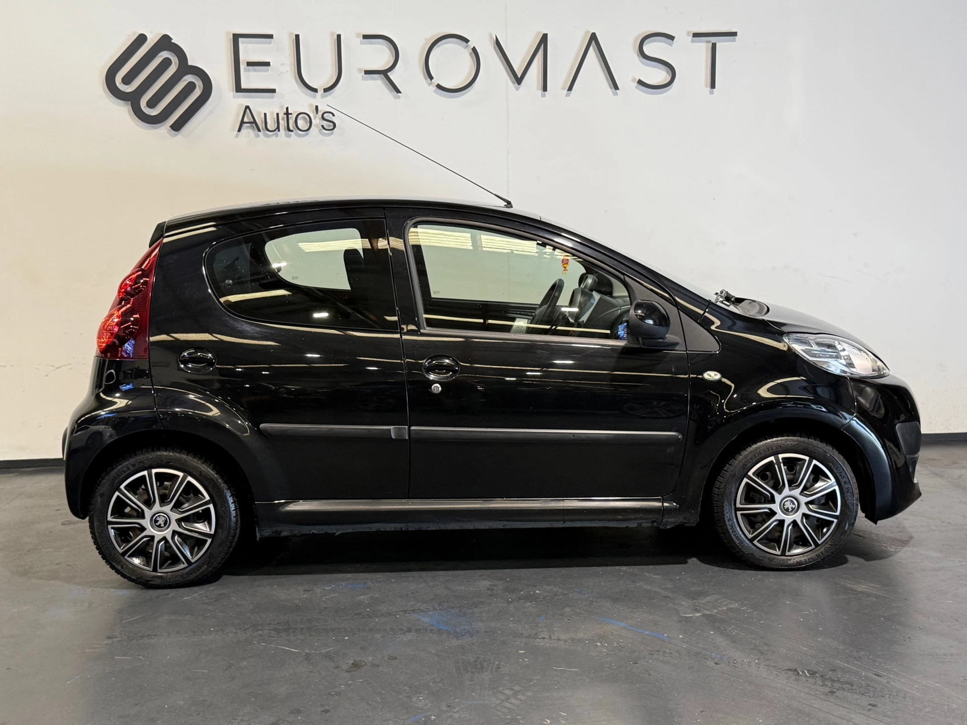 Hoofdafbeelding Peugeot 107