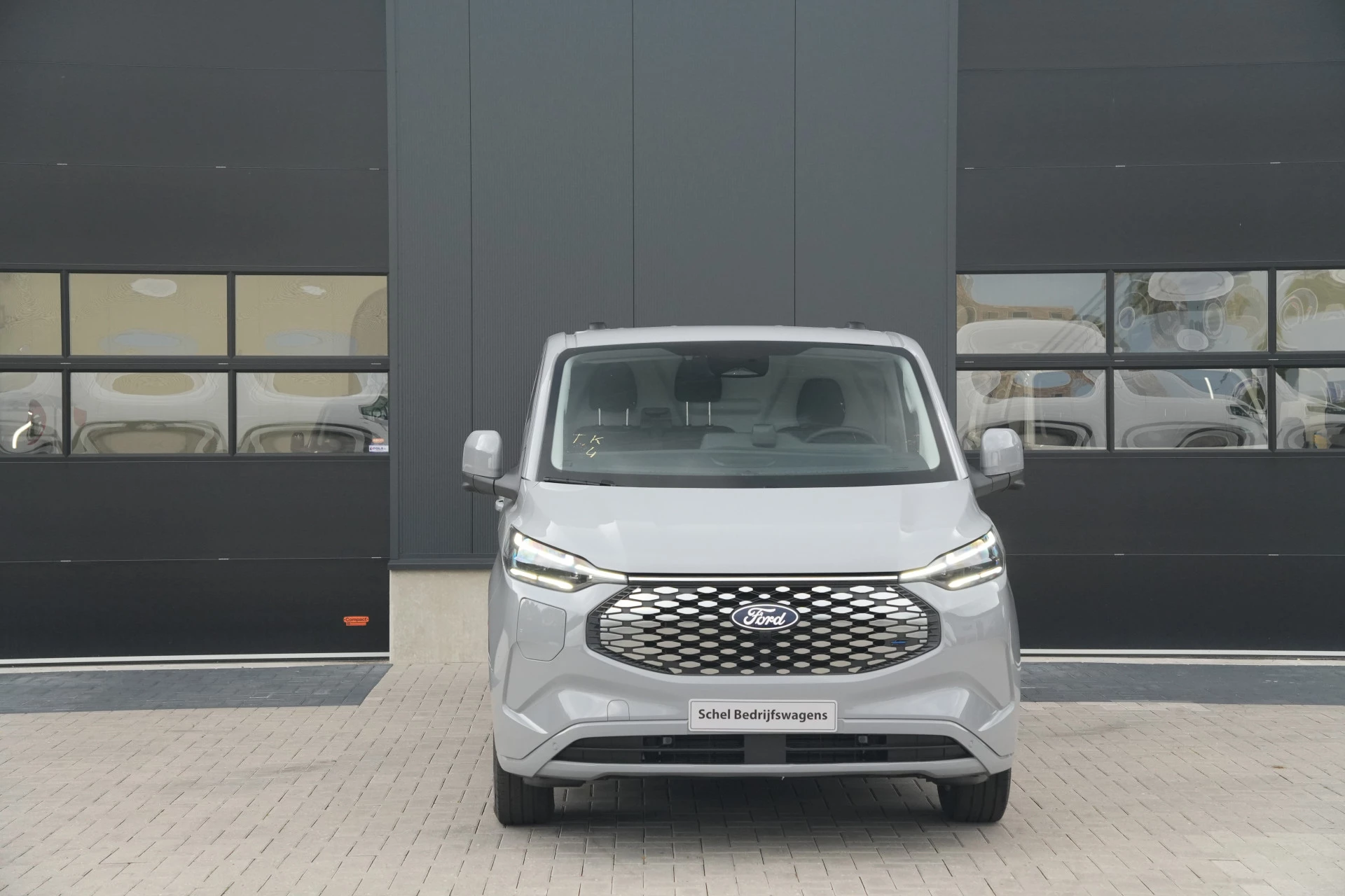 Hoofdafbeelding Ford E-Transit Custom