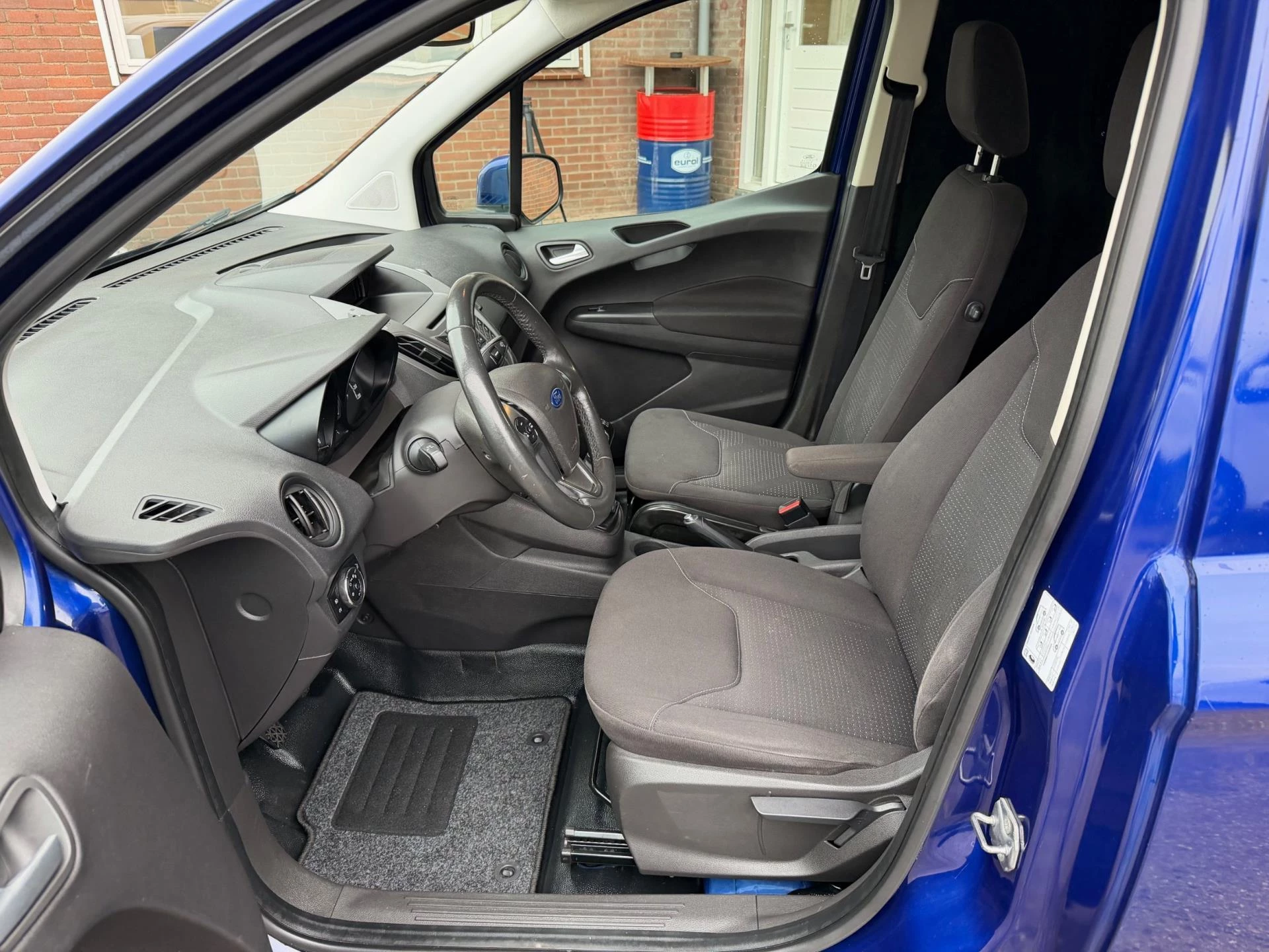 Hoofdafbeelding Ford Transit Courier