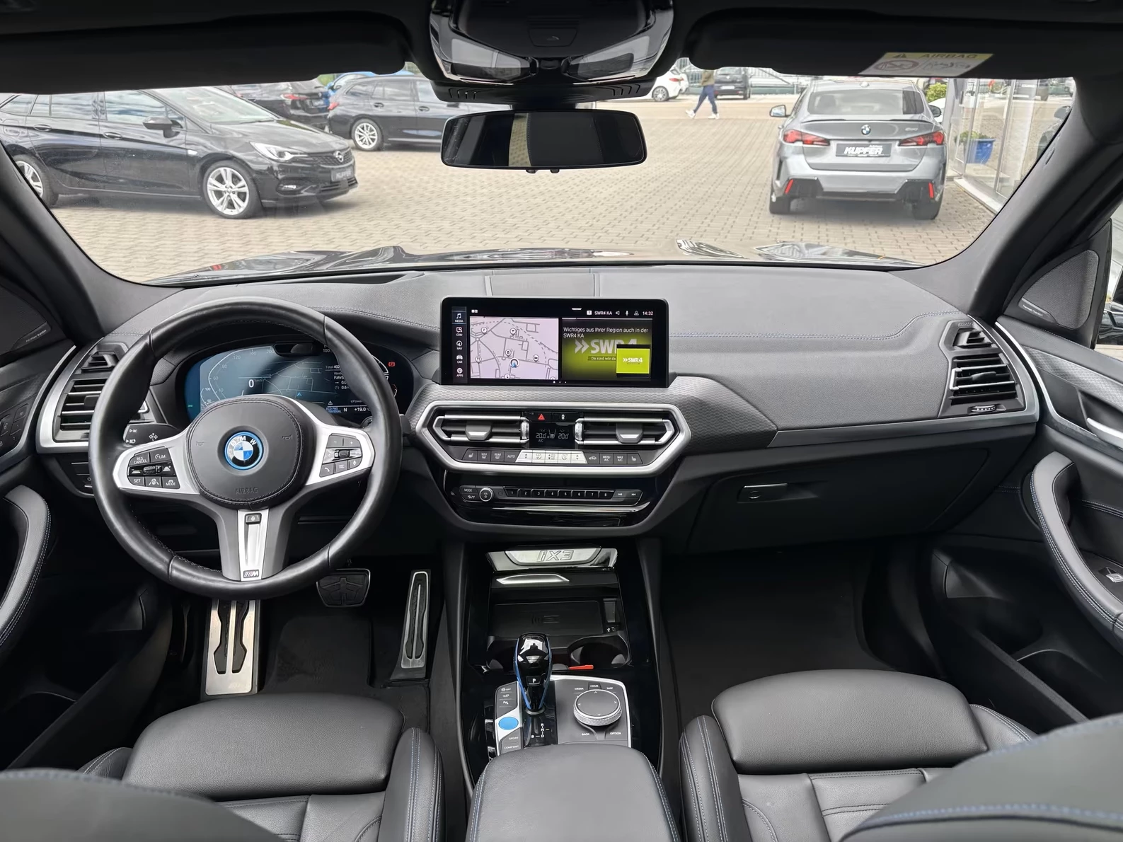 Hoofdafbeelding BMW iX3