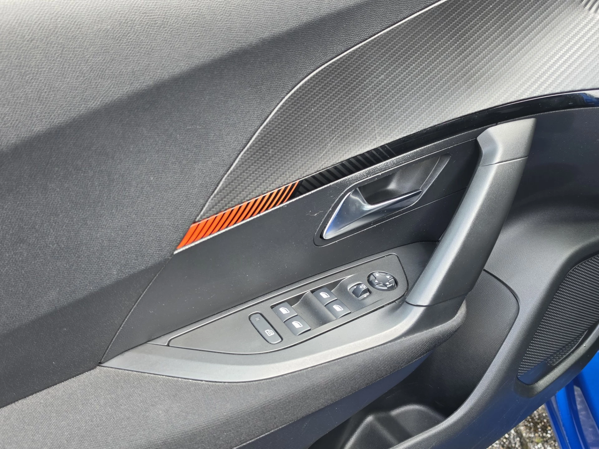 Hoofdafbeelding Peugeot e-2008