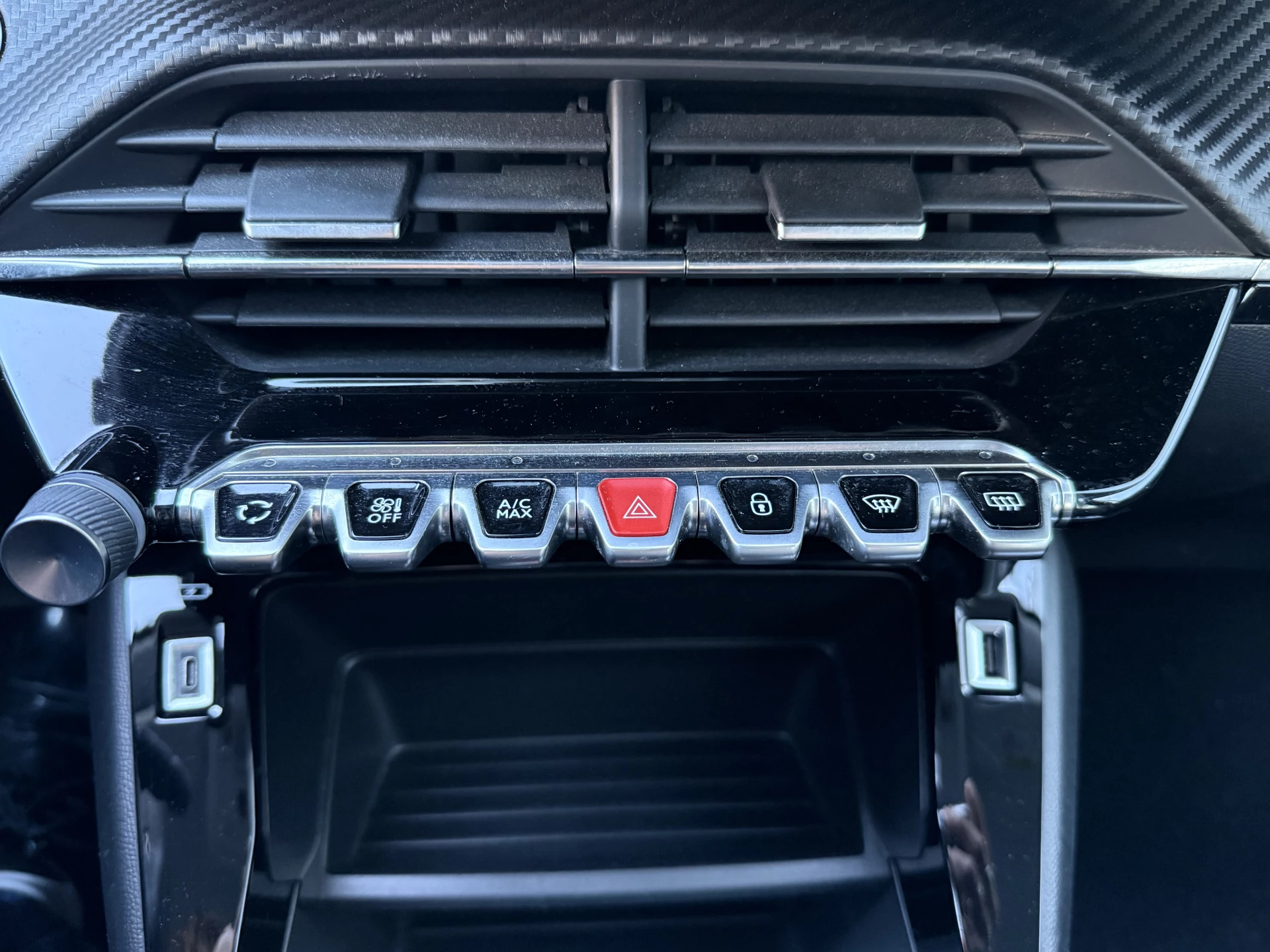 Hoofdafbeelding Peugeot e-208