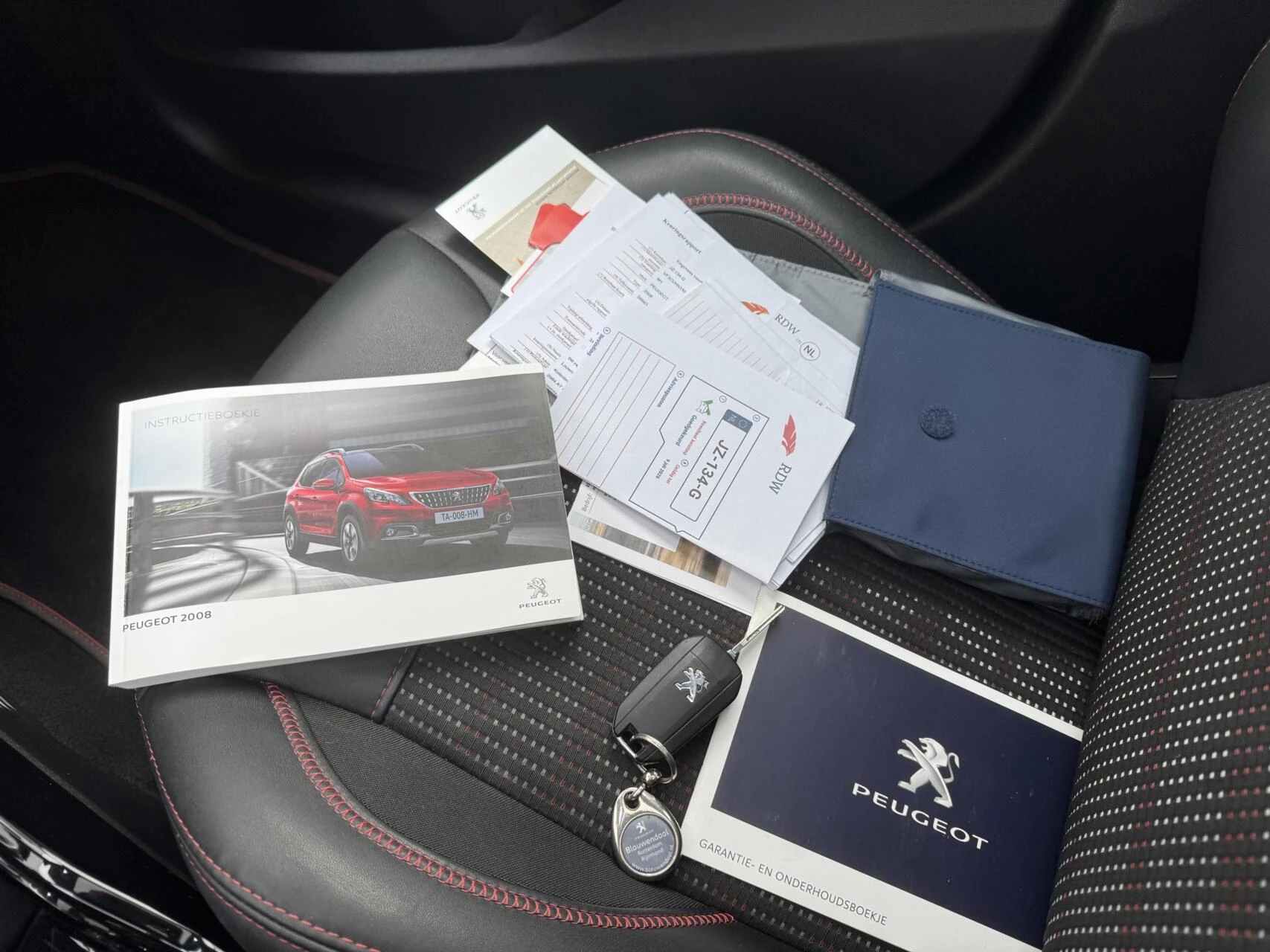 Hoofdafbeelding Peugeot 2008