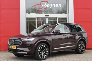 Volvo XC90 2.0 T8 456PK PHEV AWD PLUS BRIGHT | LUCHTVERING VOOR / ACHTER MET FOUR-C SETTINGS  | PANORAMISCH SCHUIF / KANTELDAK | EXTRA GETINT GLAS OP DE ACHTER PORTIEREN | BOWERS & WILKINS HIFI PREMIUM AUDI SYSTEEM INCLUSIEF FRESH AIR SUBWOOFER  | NAVIGATIE SYSTEEM BY GOOGLE MAPS | 360° CAMERA | ELEKTRISCH WEGKLAPBARE TREKHAAK | HEAD-UP DISPLAY | COMFORT STOELEN MET MASAGE FUNCTIE | STOEL VERWARMING EN VENTILATIE | ELEKTRISCH VERSTELBARE COMFORT STOEL MET GEHEUGEN EN ELEKTRISCH VERSTELBARE ZIJWANGEN | GEPERFOREERD NAPPA LEDER BEKLEDING BLOND / CHARCOAL | ACHTERBANK VERWARMING | NUBUCK HEMELBEKLEDING | ORREFORS KRISTALLEN POOKKNOP | GREY ASH HOUT INLEG | GELAMINEERDE ZIJRUITEN EN ACHTERRUIT | ZONGORDIJNEN ACHTERPORTIEREN | 21" 8-MULTI SPAAKS BLACK DIAMOND CUT VELGEN | DODEHOEKDETECTIE | 4-ZONE CLIMATE CONTROL | KEYLESS ENTRY / START | DRAADLOZE TELEFOONLADER | APPLE CARPLAY / ADROID AUTO | ELEKTRISCHE ACHTERKLEP | SFEER VERLICHTING | MATRIX LED KOPLAMPEN |