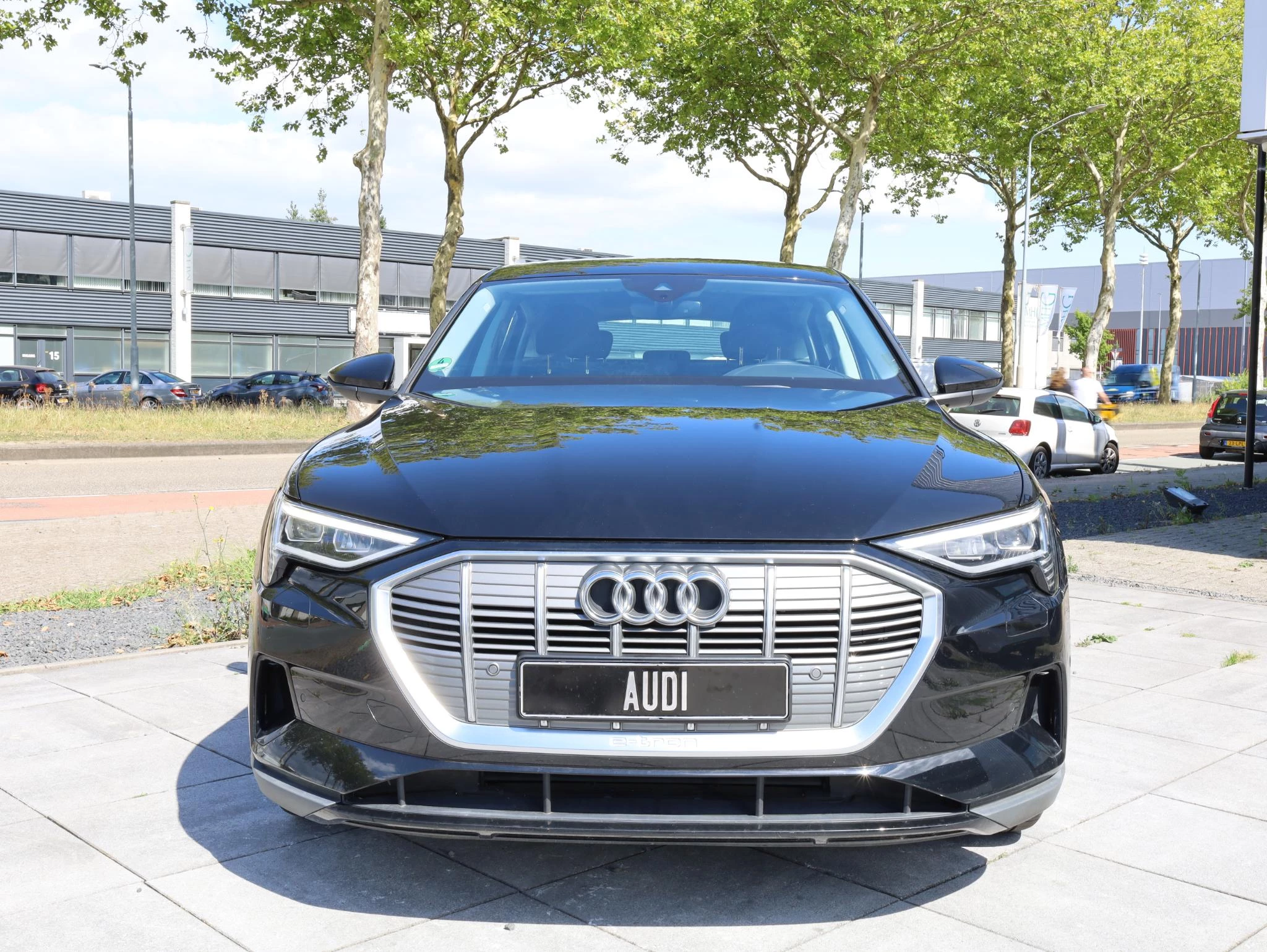 Hoofdafbeelding Audi e-tron
