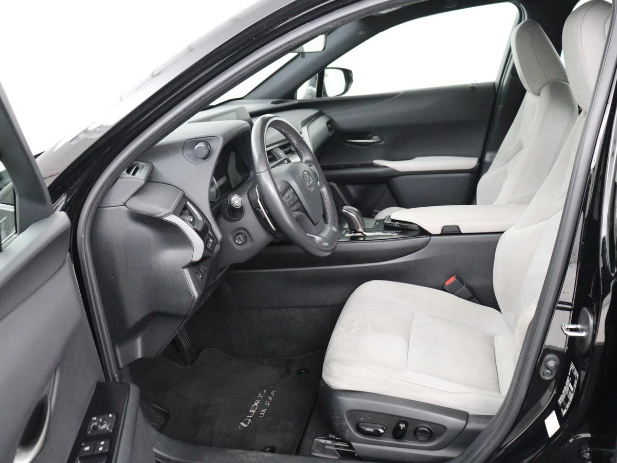 Hoofdafbeelding Lexus UX