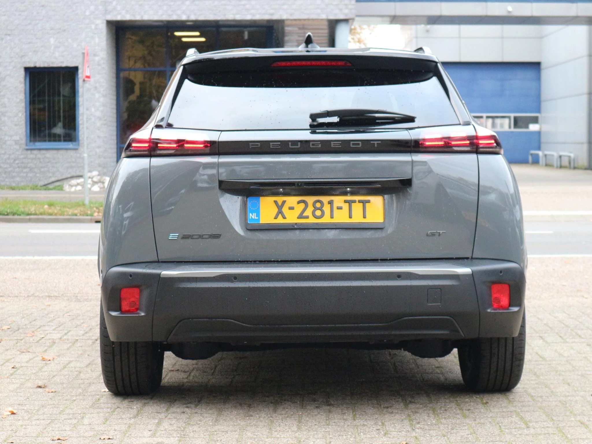 Hoofdafbeelding Peugeot e-2008