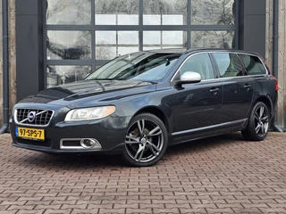 Volvo V70 1.6 T4 Limited Edition | Xenon | Navi | Stoelverwarming | Trekhaak | Leder | All-seasons | PDC |
