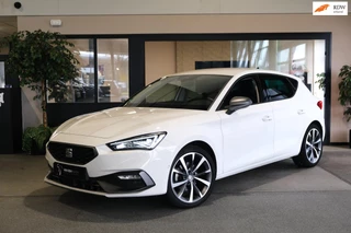 Hoofdafbeelding SEAT Leon Seat Leon 1.5 eTSI FR DSG Keyless Navi Cam Led Sfeer ACC Pdc