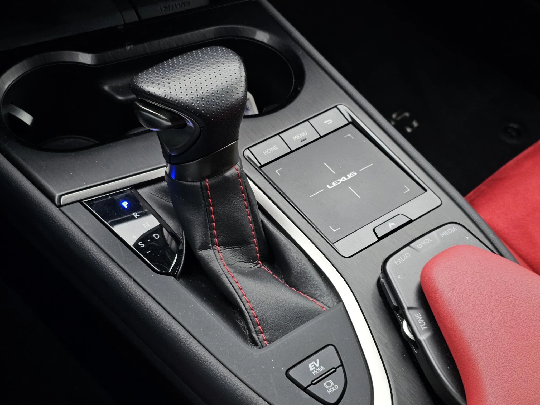 Hoofdafbeelding Lexus UX