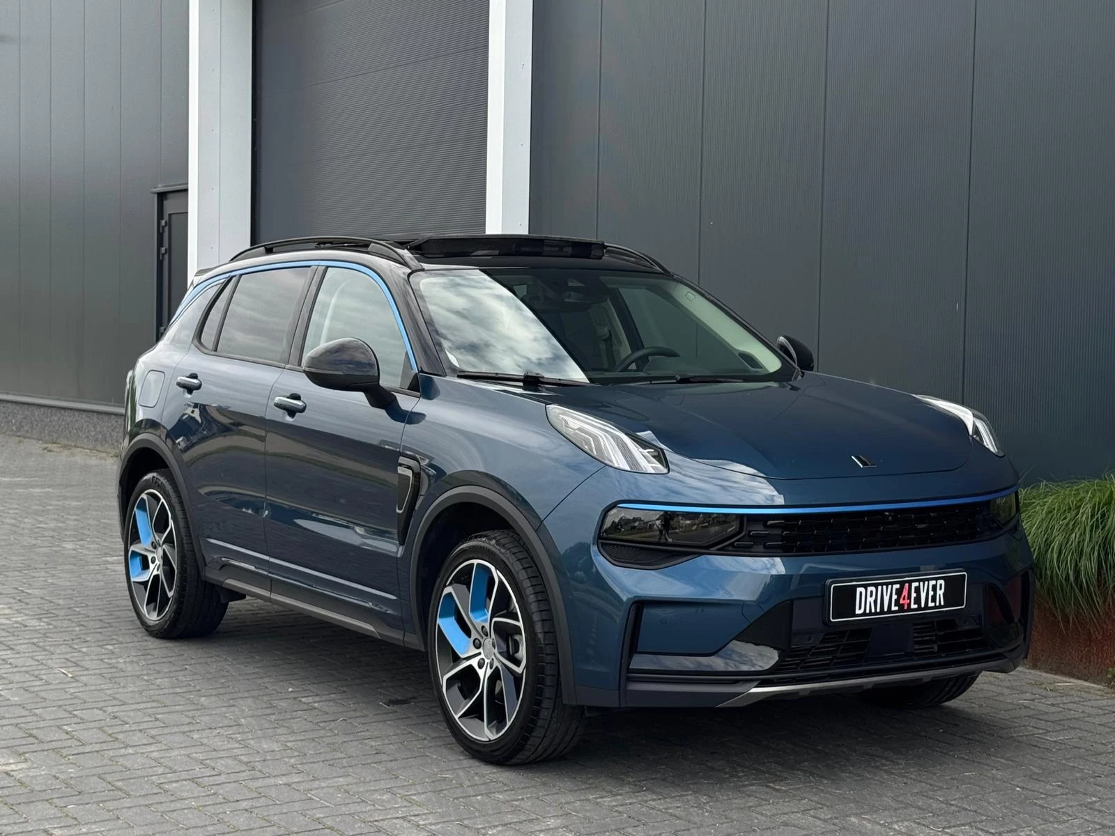 Hoofdafbeelding Lynk & Co 01