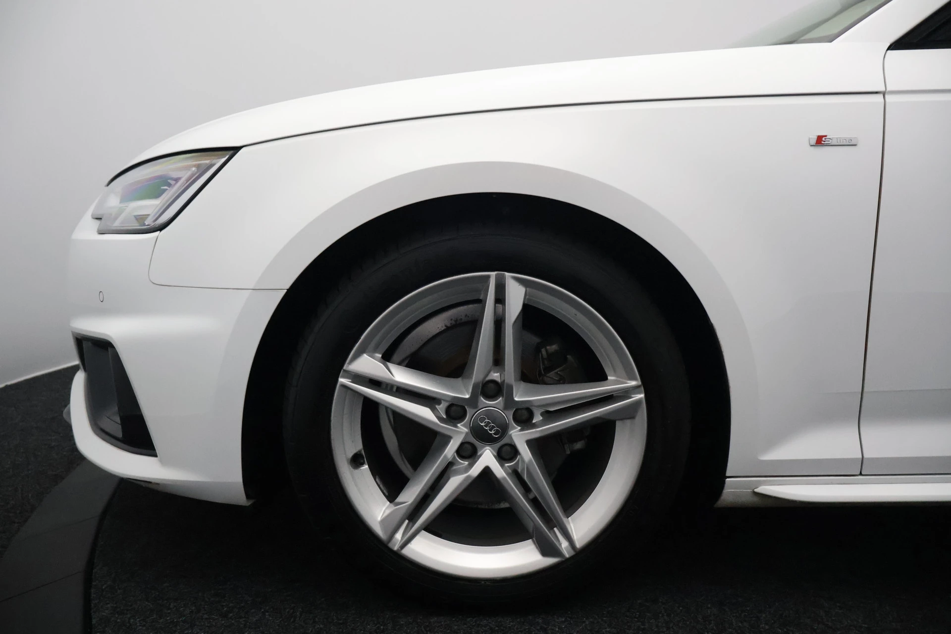 Hoofdafbeelding Audi A4