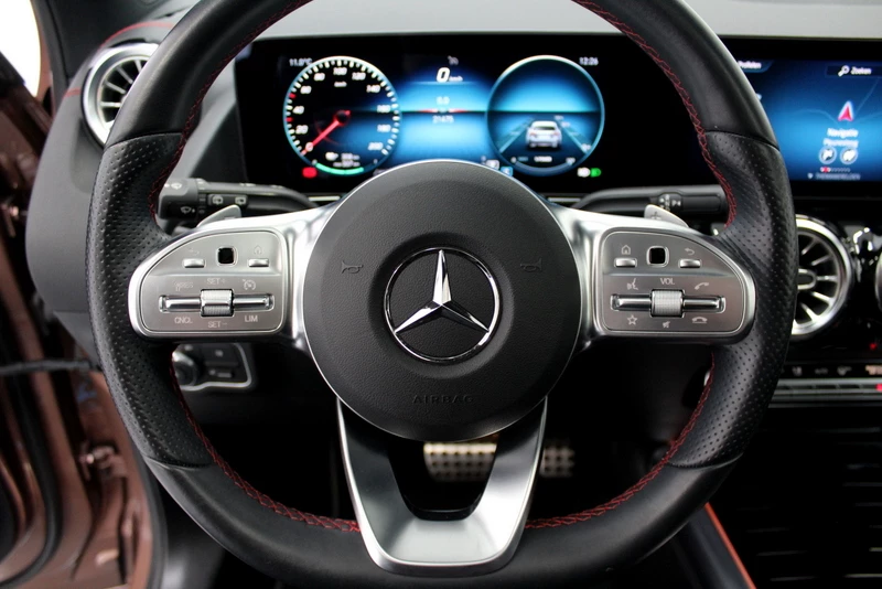 Hoofdafbeelding Mercedes-Benz EQA