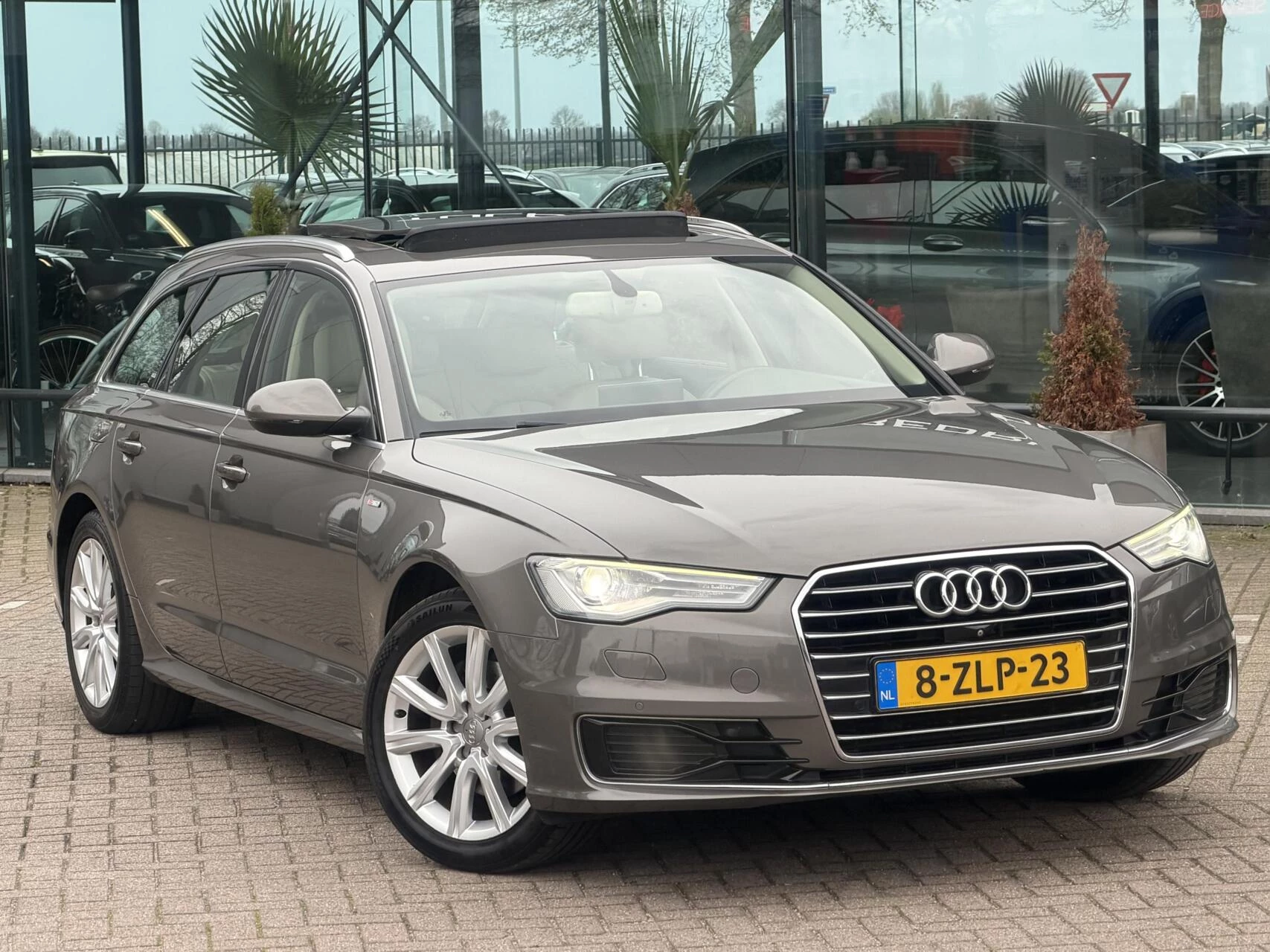 Hoofdafbeelding Audi A6