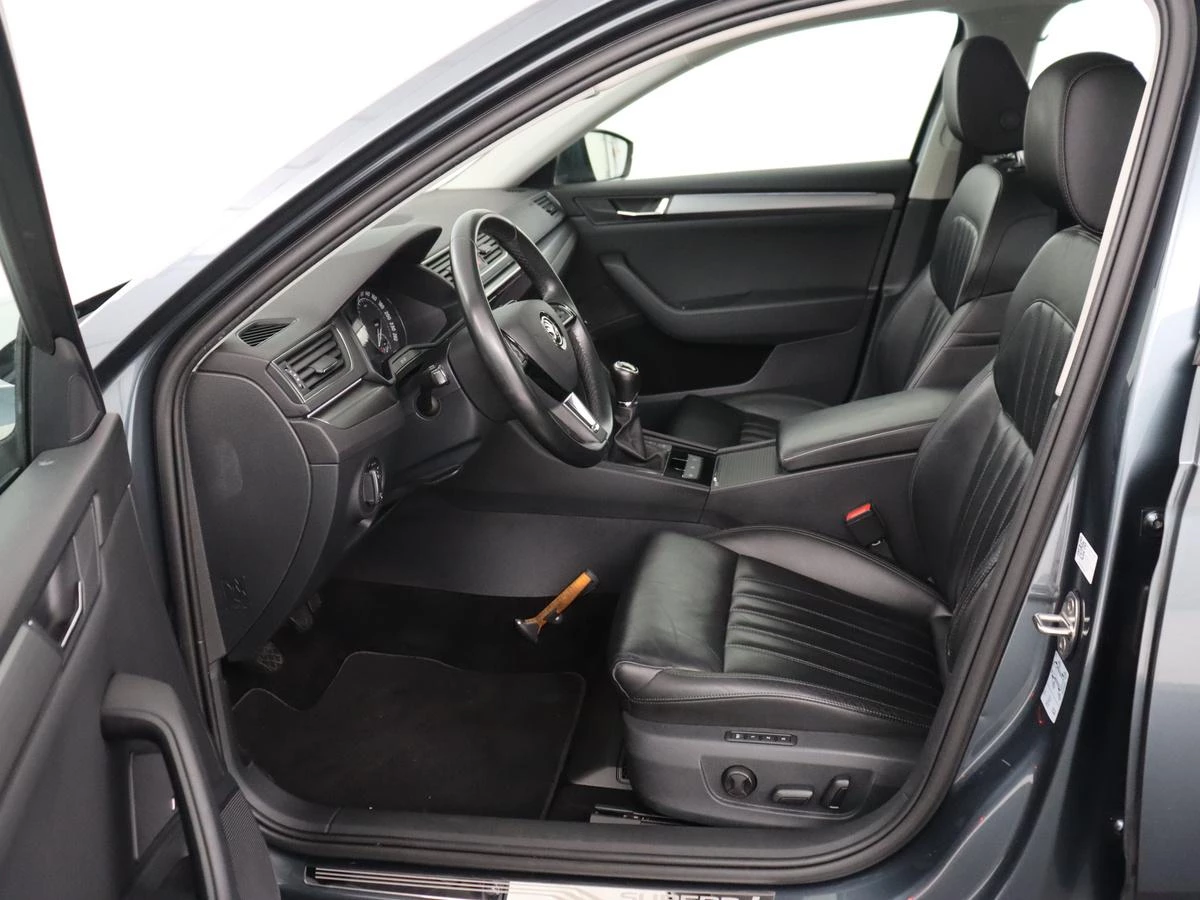 Hoofdafbeelding Škoda Superb