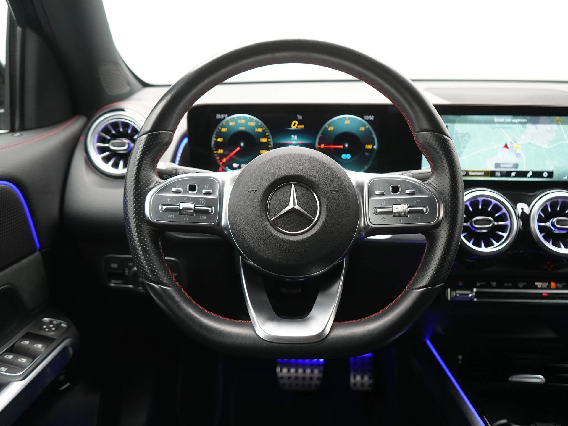 Hoofdafbeelding Mercedes-Benz EQB