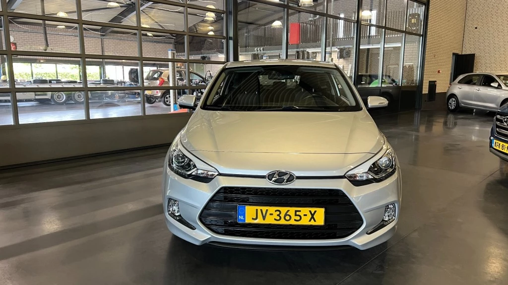 Hoofdafbeelding Hyundai i20