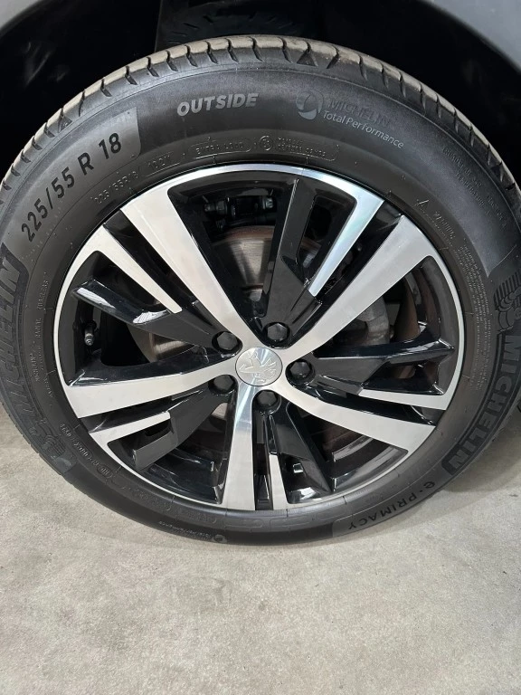 Hoofdafbeelding Peugeot 5008