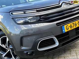 Hoofdafbeelding Citroën C5 Aircross Citroen C5 Aircross 1.2 PureTech130pk Business Plus - Gris Platinium - Carplay/Clima/Cruise